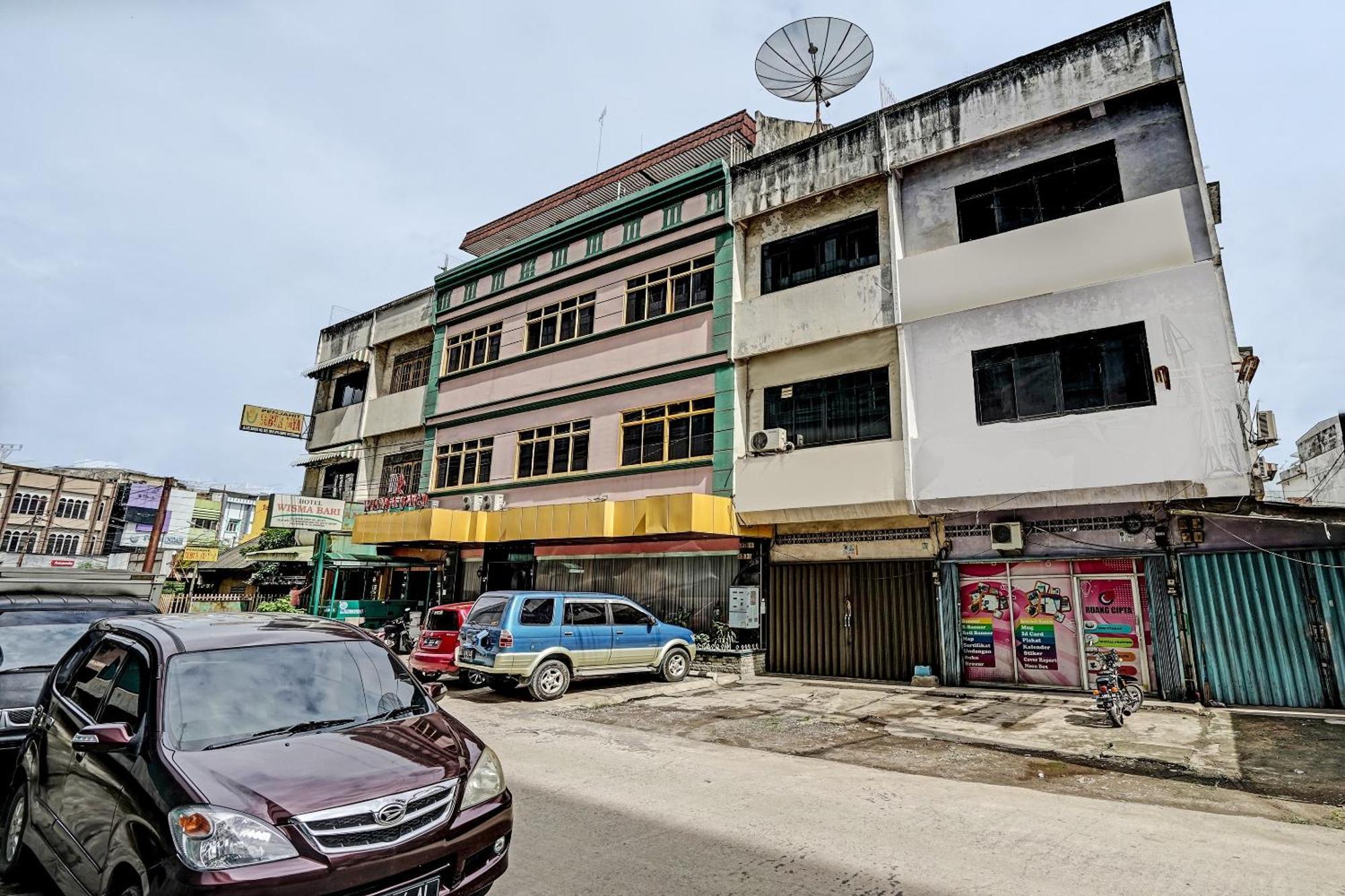 Super Oyo 91805 Hotel Wisma Bari Palembang Dış mekan fotoğraf