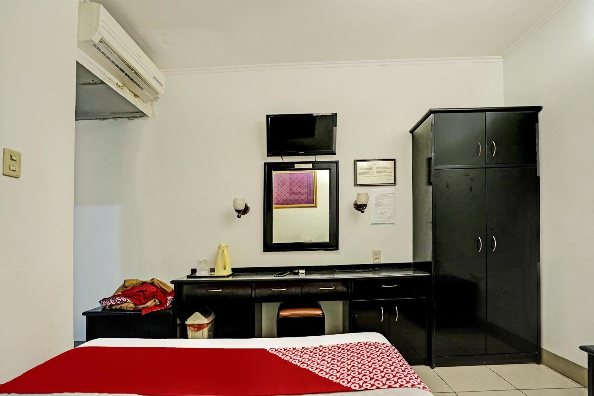 Super Oyo 91805 Hotel Wisma Bari Palembang Dış mekan fotoğraf