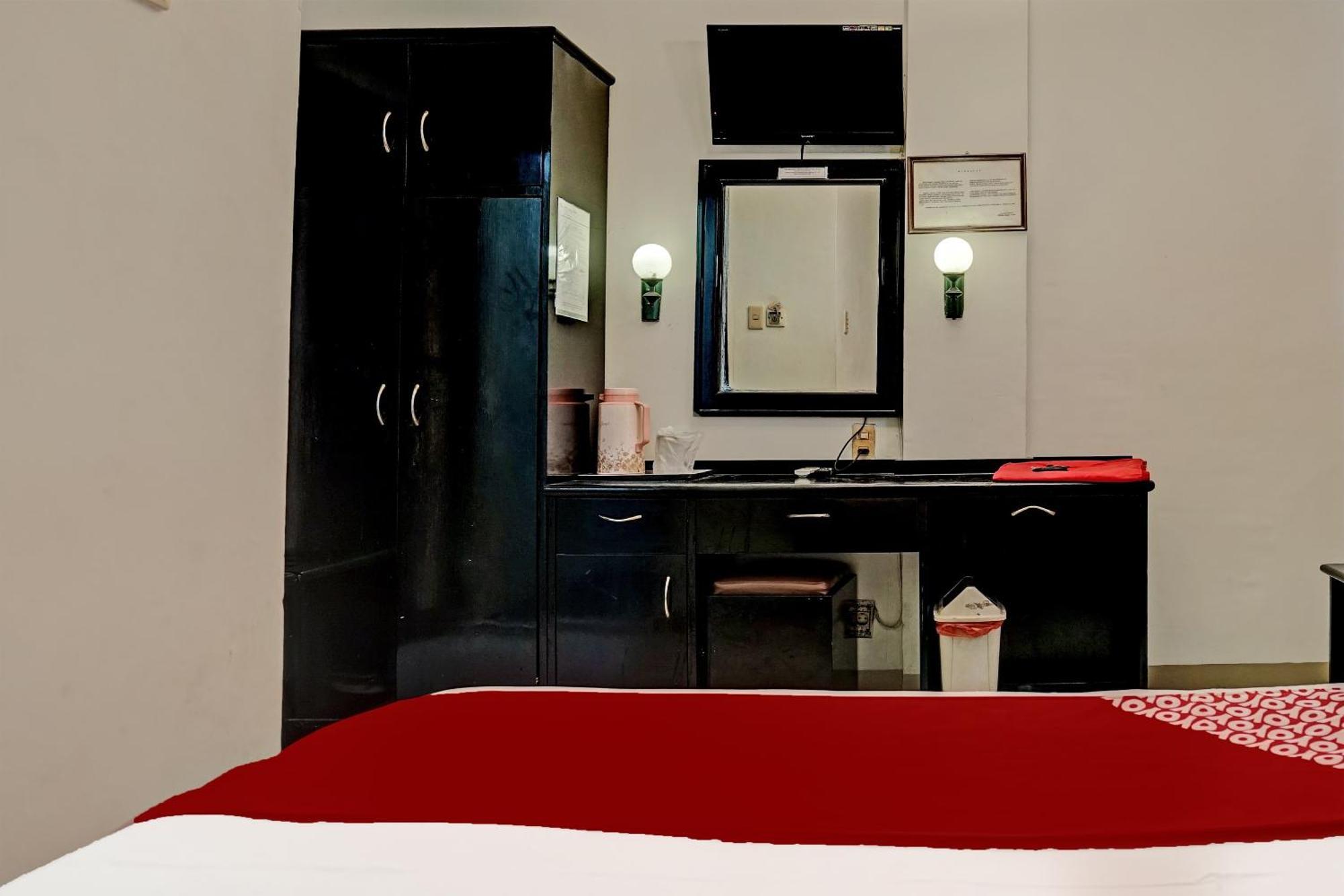 Super Oyo 91805 Hotel Wisma Bari Palembang Dış mekan fotoğraf